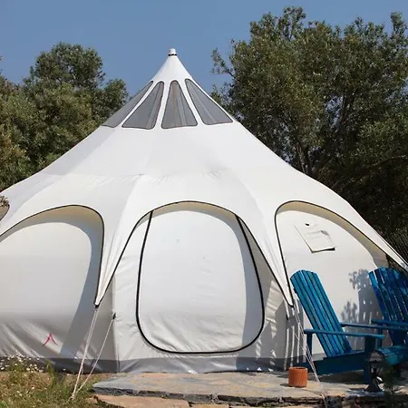 Mola Glamping